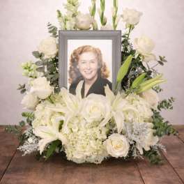 Eternal Peace Tribute Memorial Urn/Photo Arrangement