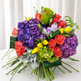 Bold and beautiful wedding bouquet