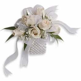 White Whisper Wristlet