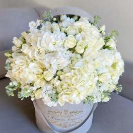 White Spring Mix Signature Box