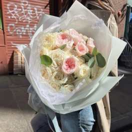#36 Garden rose bouquet