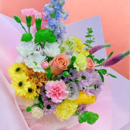 Round shaped seasonal bouquet