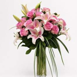 Pink Roses & Lilies
