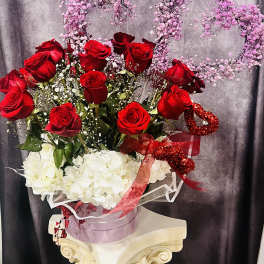 Two hearts and one love (fresh flowers design)