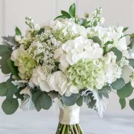 Bridal in greens