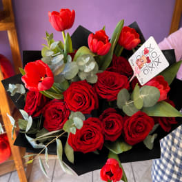 Red Roses & Tulip Bouquet