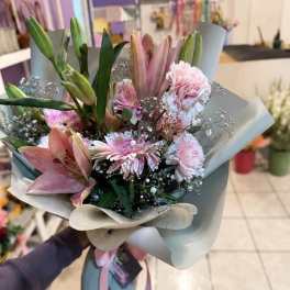 Pink Lily Elegance Bouquet