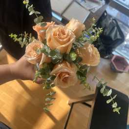Mini Peach Garden Rose Dome Vase