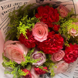Sweetheart Bouquet — Pink & Red Mix