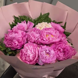 Ramo de peonias