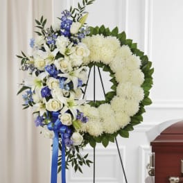 Heavenly Hearts Standing Wreath