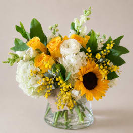 Hope & Faith – White & Yellow Arrangement (Same-Day Delivery Los Angeles)