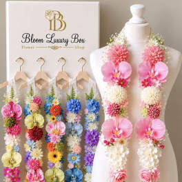 Bloom Luxury Graduation Lei