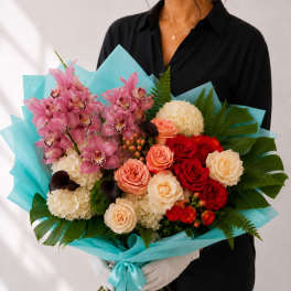 Orchid Oasis Bouquet (V Signature™)