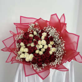 Spray Roses Bouquet With Nice Wrapping