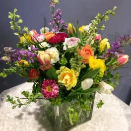 Deluxe Spring Flower Arrangement