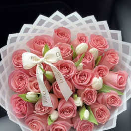 25 Count Pink Rose Buchon White Tulipan