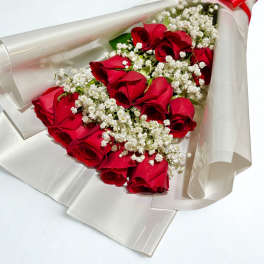 Roses and baby breath