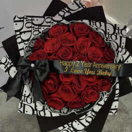 Luxury Dior (25 Roses )