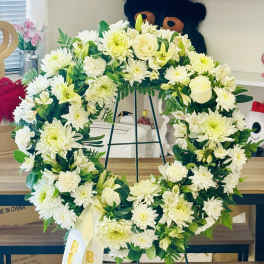 All white standing 18” wreath