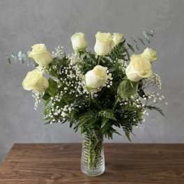 Dozen's white roses