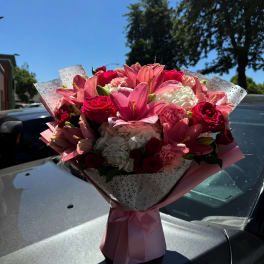 Mix Bouquet In vase