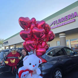 ramo de 100 rosas rojas peluche y globos