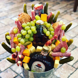 Dad’s Royal Graze & Sip Bucket