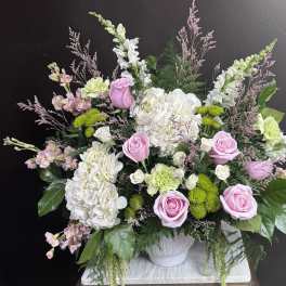 Grand Gesture Floor Basket