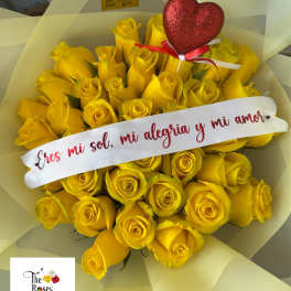 Luxury Bouquet of 40 YELLOW Premium Roses