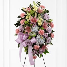 Beautiful Pastel Easle spray