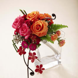 Bridesmaid bouqut turns into centerpiece