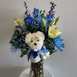 Blue and White vase arrangement with Puppy