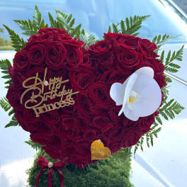 Luxury 3D Heart Floral Arrangement