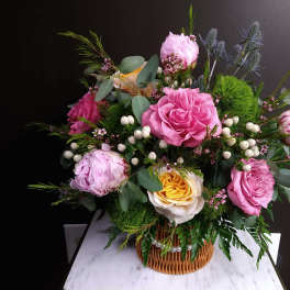 Mother's Of Pearls Basket
