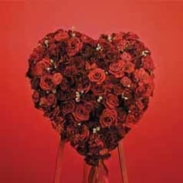 SF74-11 Monochromatic Red Rose Heart Easel