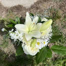 Mixed White Handheld Bouquet