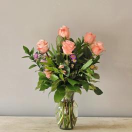 6 Pink Roses in a Vase