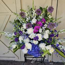 Royal Rememberance Tribute Basket