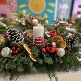 Holiday- Long Centerpiece: red & white