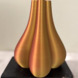 3D Color Changing Vase shorter size