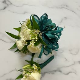 Traditional Corsage& Boutonnière No.2