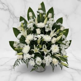 Peaceful tribute side arrangement