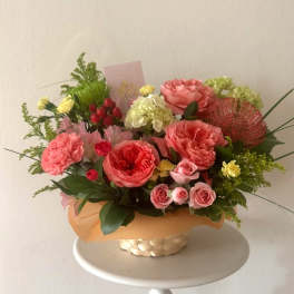 Coral Glow basket -Garden rose, Chrysanthemum, Solidago, Hydrangea.