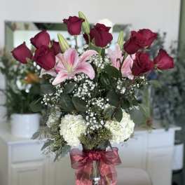 1Dz Red Roses With White Hydrangeas And Pink Asiatic Lilles.