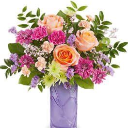 Teleflora's Pretty Daydream Bouquet