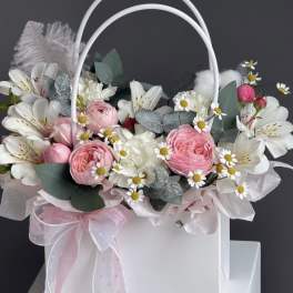 Tote of Garden Blooms