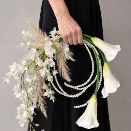 Calla & Pampas Pearl Bridal Bouquet