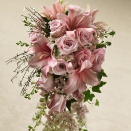 Pink liliy and rose bouquet