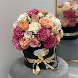 Blush Bloom Box